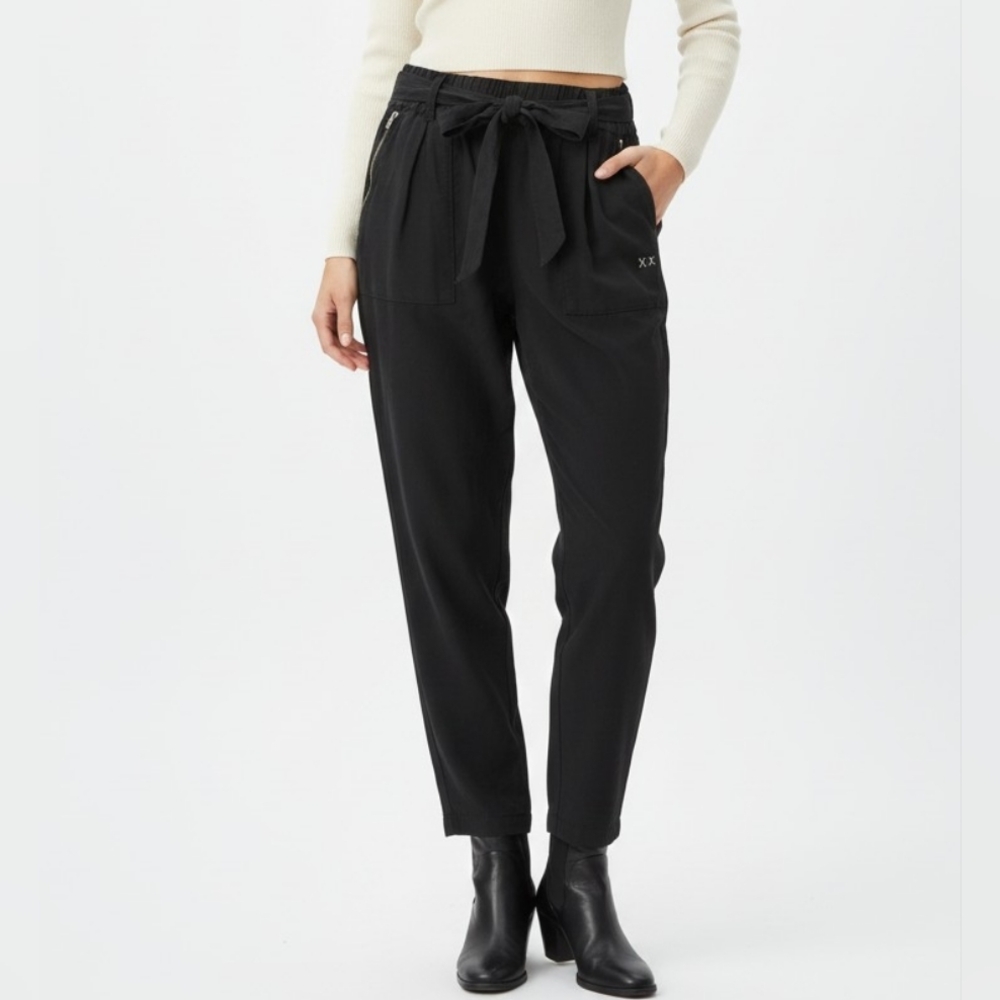 Sundance Black 100% Tencel Tie-Waist Tapered Pants - Size 6